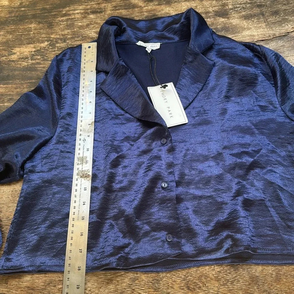 Blue Emory park blouse size large NWT - Picture 10 of 16